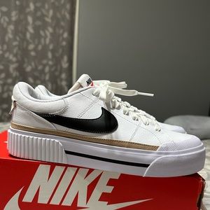 Nike Court Legacy Lift Sneaker - Women's